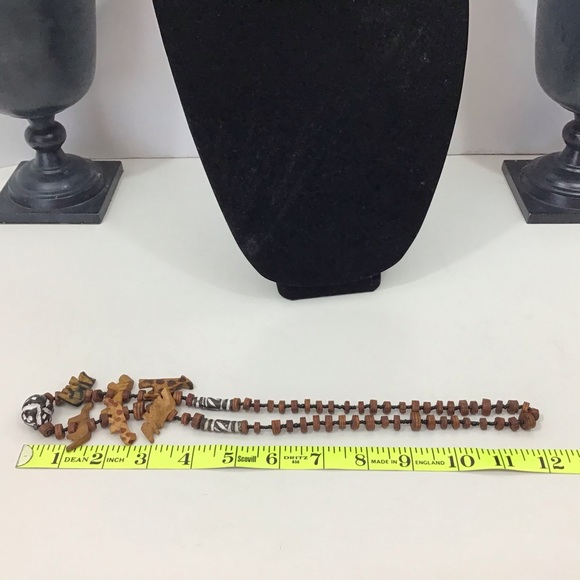 Wood Tribal Animal Necklace - Picture 4 of 4